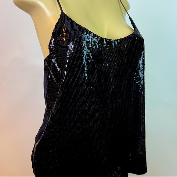 A New York City boutique CLOSED. - Picture 1 of 4